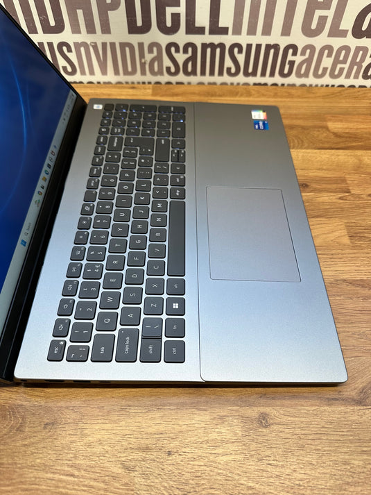 Dell Laptop Vostro 16-5620 - 12th Generation Core i7 16GB RAM 512GB SSD Backlit Keyboard Windows 11 Pro 16" FHD+ Screen
