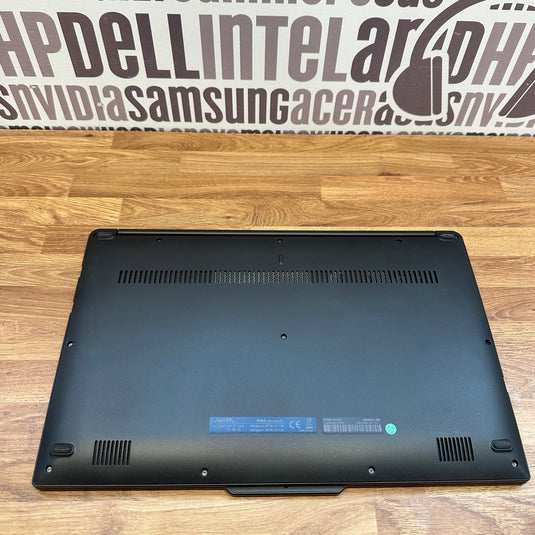 AVITA Laptop Pura 15 - AMD Ryzen 5 8GB RAM 256GB SSD