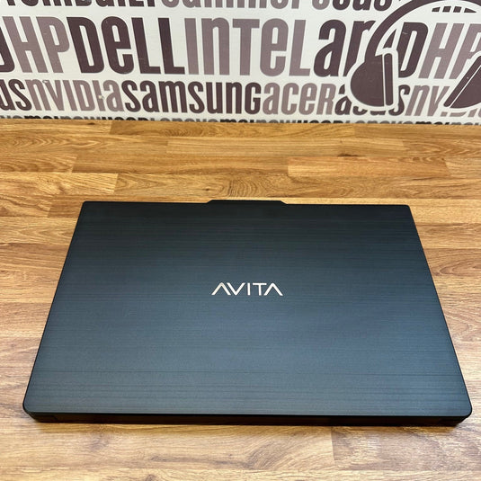 AVITA Laptop Pura 15 - AMD Ryzen 5 8GB RAM 256GB SSD