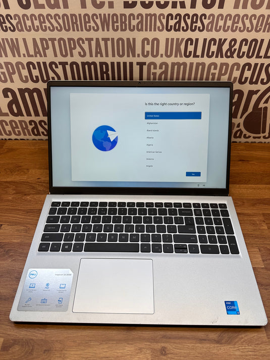 Dell Laptop Inspirn 15-3000 - 11th Generation Core i5 8GB