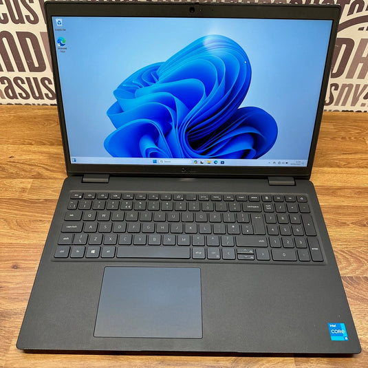 Dell Laptop Latitude 15-3520 - 11th Generation Core i5 8GB