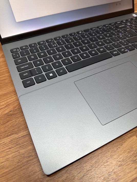 Dell Laptop Vostro 16 - Six-Core Ryzen 5 16GB RAM 512GB SSD