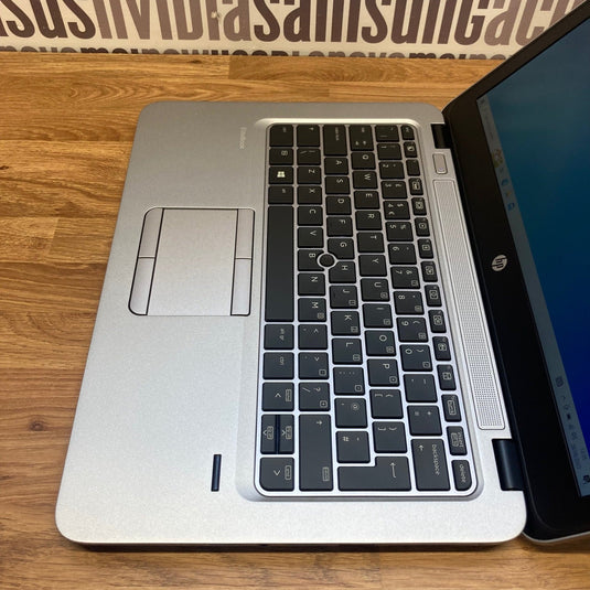 HP Laptop EliteBook 725 G3 - AMD Quad-Core 4GB RAM 500GB