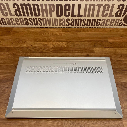 HP Laptop Envy 17-cg1000na - 11th Generation Core i7 16GB
