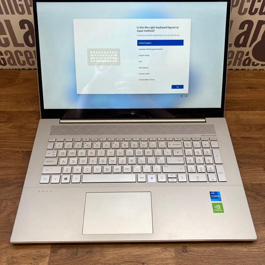 HP Laptop Envy 17-cg1000na - 11th Generation Core i7 16GB