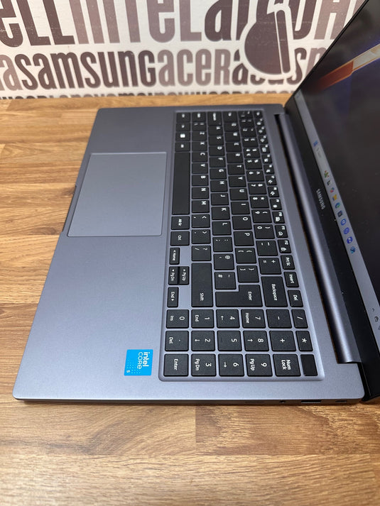 Samsung Laptop Galaxy Book4 - Intel Core 5 Processor 8GB