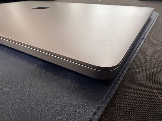 Apple Laptop MacBook Pro - Six-Core H-Series Core i7 16GB