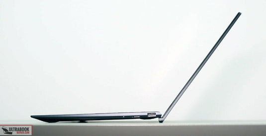 ASUS Laptop ZenBook 14-UM425 - H-Series Ryzen 7 16GB RAM