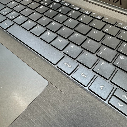 AVITA Laptop Pura 15 - AMD Ryzen 5 8GB RAM 256GB SSD