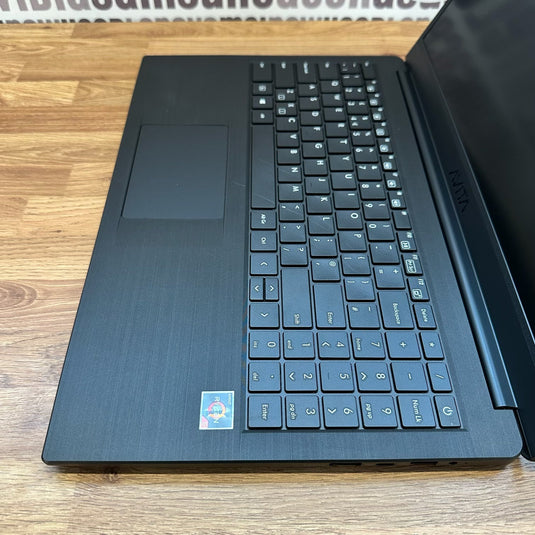 AVITA Laptop Pura 15 - AMD Ryzen 5 8GB RAM 256GB SSD