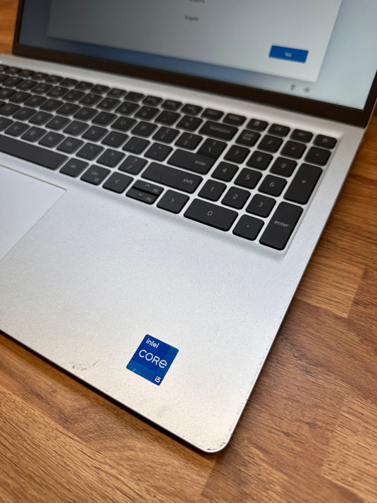 Dell Laptop Inspirn 15-3000 - 11th Generation Core i5 8GB