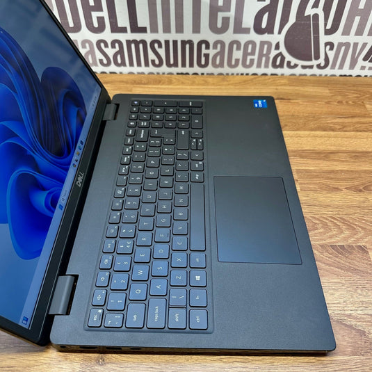 Dell Laptop Latitude 15-3520 - 11th Generation Core i5 8GB