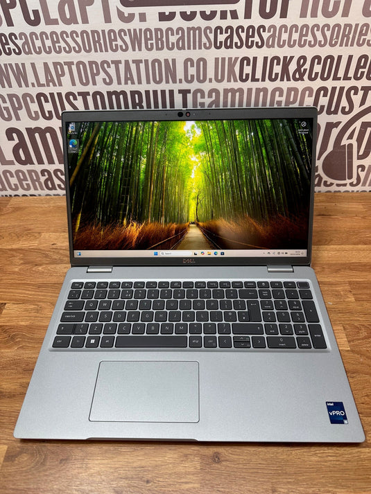 Dell Laptop Latitude 15-5530 - 12th Generation Core i5 16GB