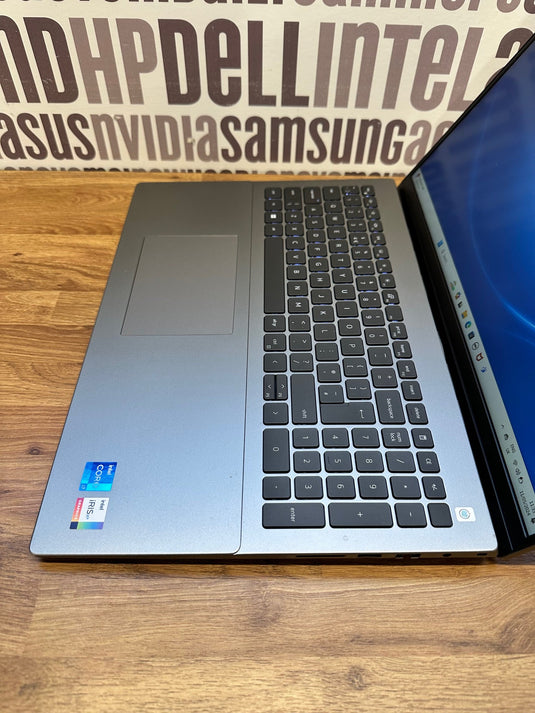 Dell Laptop Vostro 16-5620 - 12th Generation Core i7 16GB