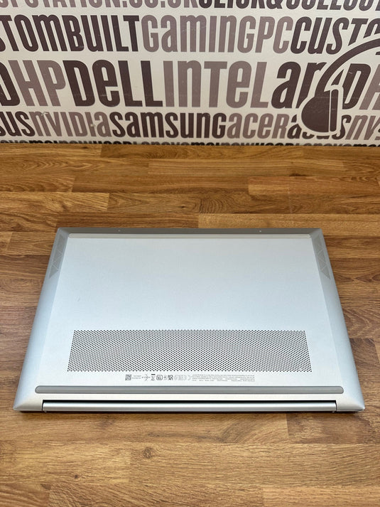 HP Laptop 15-eh1016na - Six-Core Ryzen 3 8GB RAM 256GB SSD