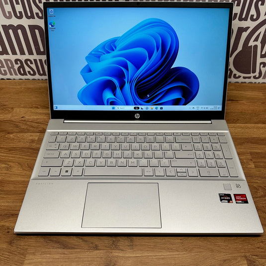 HP Laptop 15-eh2000sa - 5th Generation Ryzen 5 8GB RAM