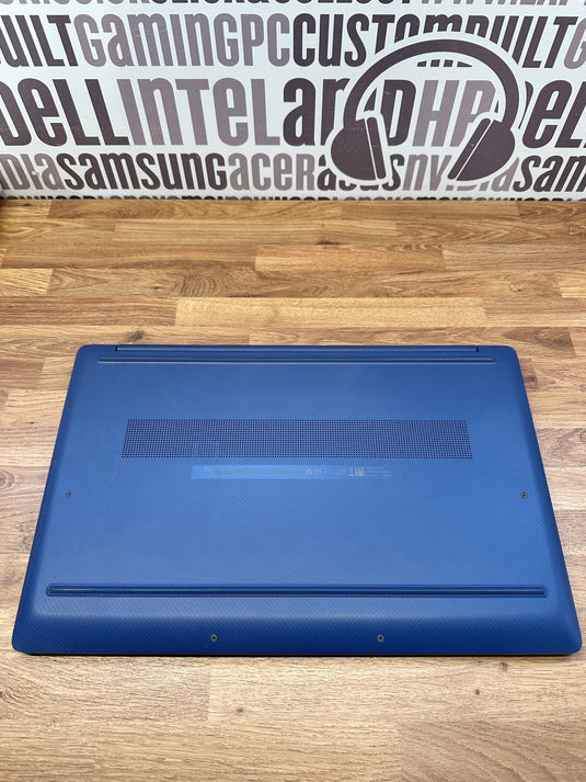 HP Laptop 17-cp0009na - AMD Ryzen 3 8GB RAM 256GB SSD