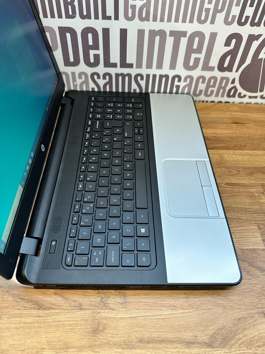 HP Laptop 350 G2 - Intel Core i3 8GB RAM 240GB SSD DVD