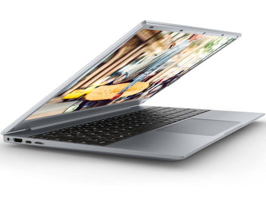 Medion Laptop Akoya E15 - Six-Core Ryzen 5 8GB RAM 512GB