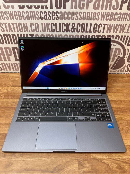 Samsung Laptop Galaxy Book4 - Intel Core 5 Processor 8GB